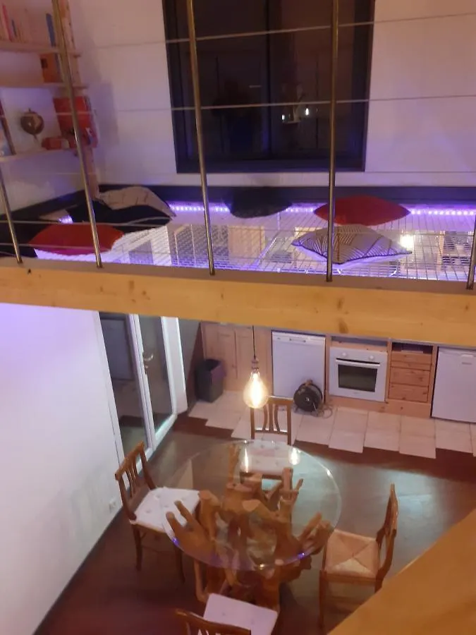 Charmante Maison Atypique Régusse Tatil Evi
